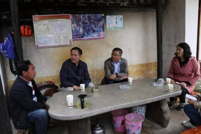 大理市委原书记席杨志东二次被查<strong></p>
<p>克制</strong>，20年多前因超标车被降职