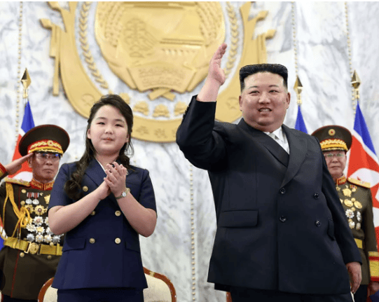 金正恩女儿首登国际舞台<strong></p>
<p>选股票</strong>，引爆接班传闻！英国首相被架空，工党内斗成全武行…
