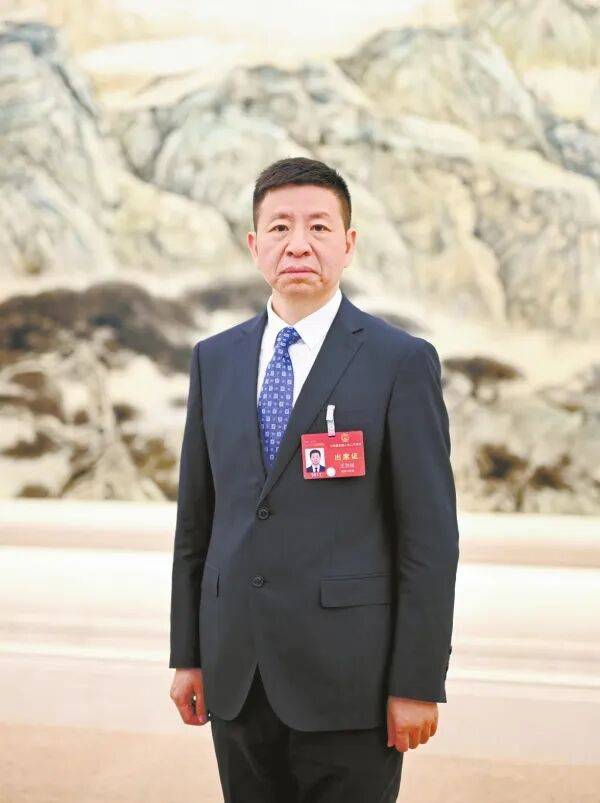 张家界市市长王洪斌<strong></p>
<p>雷柏科技股票</strong>，履新湖南省人民代表大会监察和司法委员会副主任委员