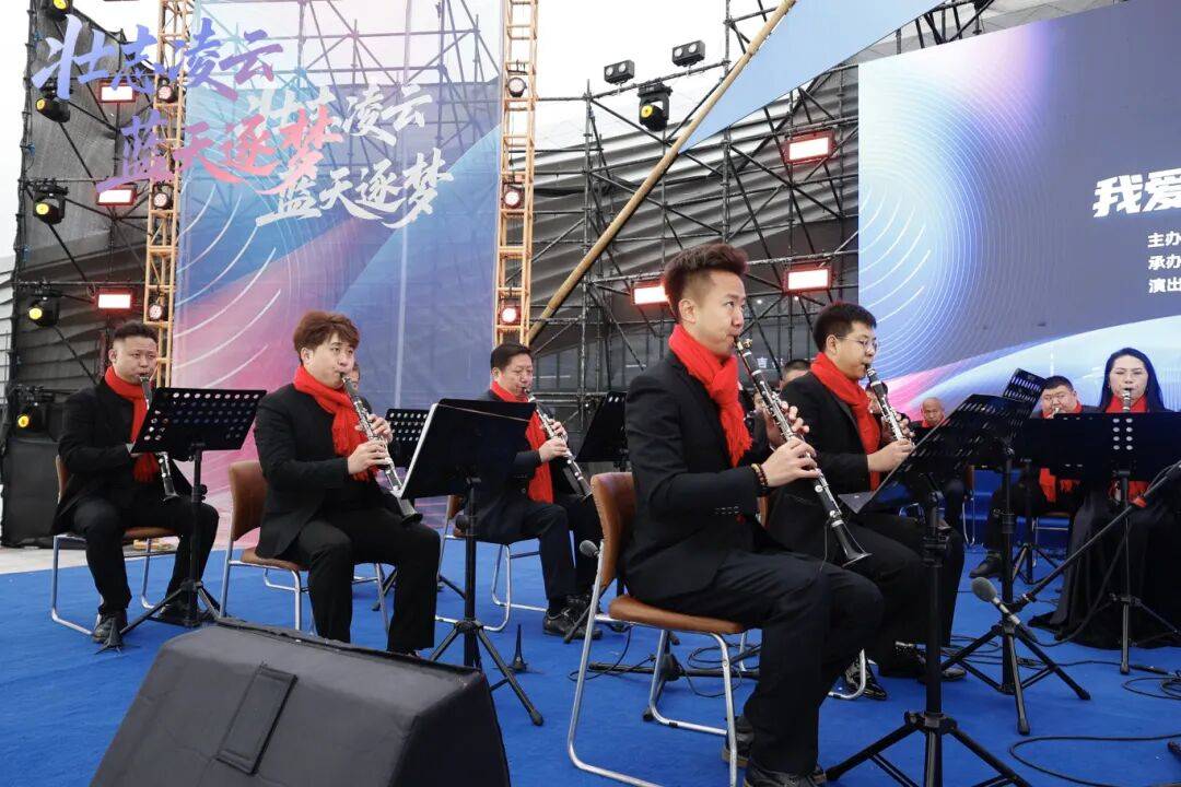DNA彻底动了！全场跟唱<strong></p>
<p>安阳钢铁股票</strong>，这氛围太顶了！