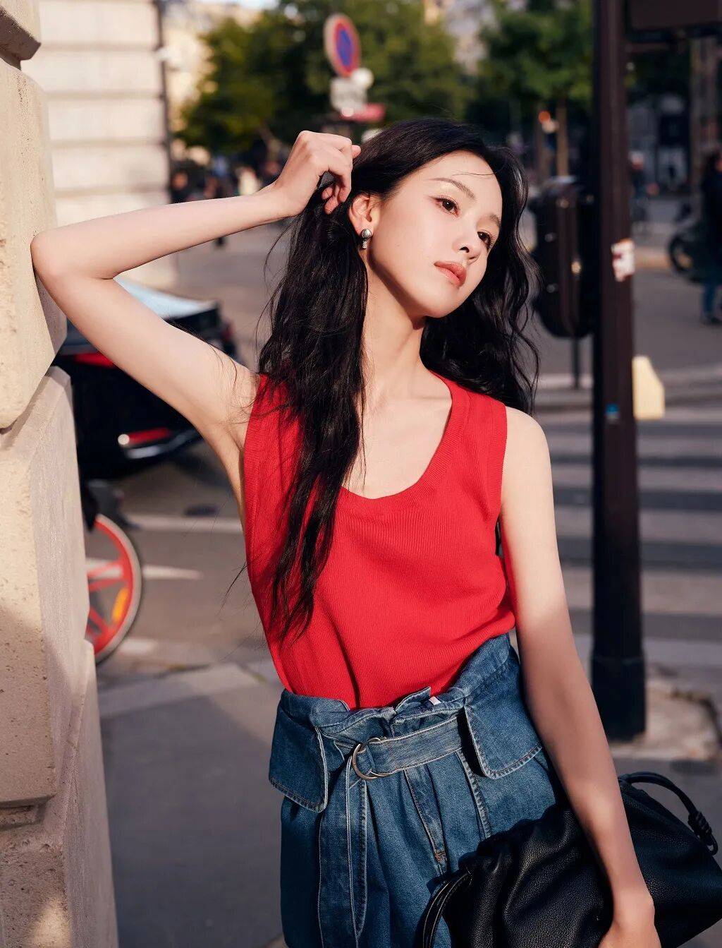 时装周上的女明星<strong></p>
<p>安阳钢铁股票</strong>，秋冬氛围感一键封顶！