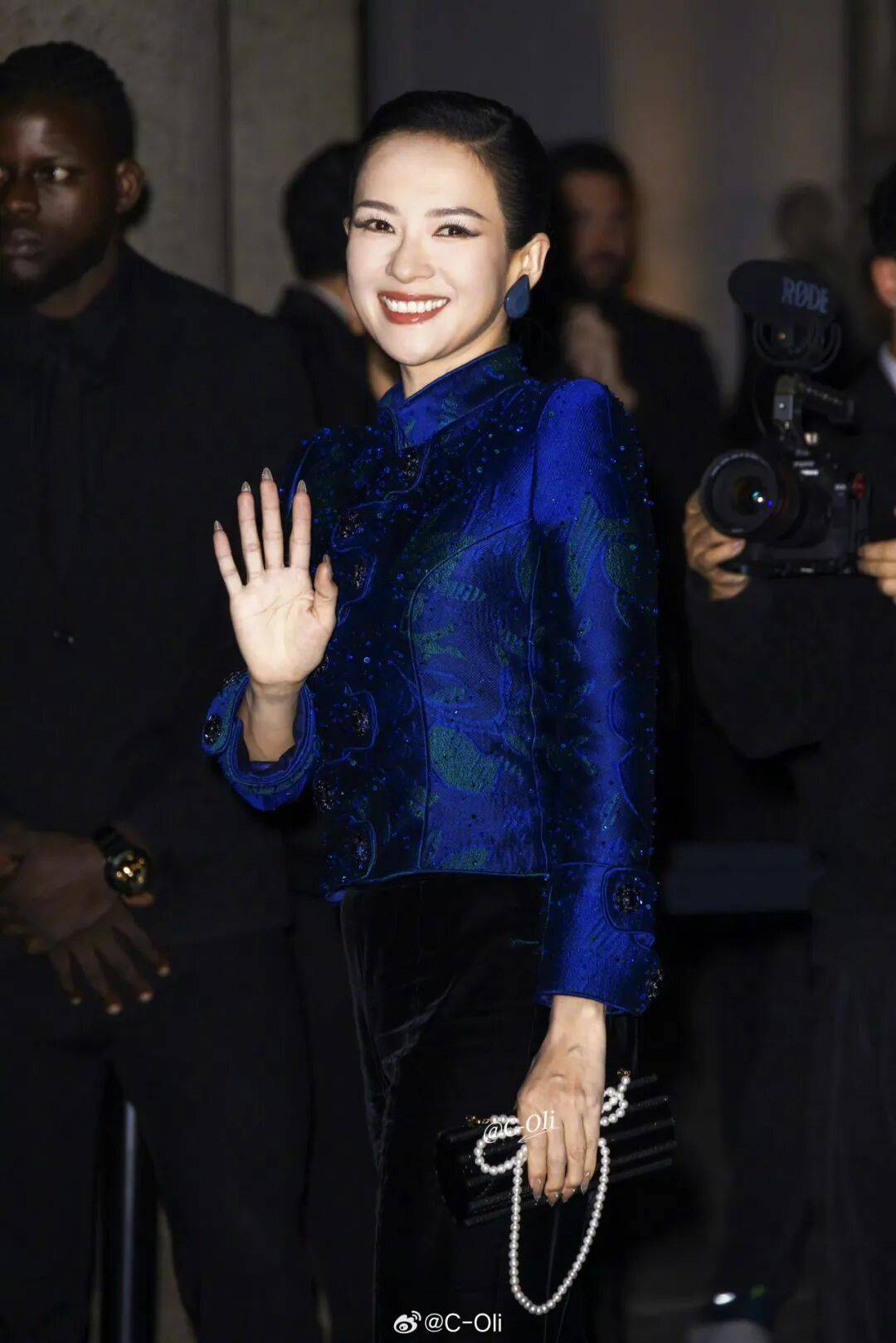 时装周上的女明星<strong></p>
<p>安阳钢铁股票</strong>，秋冬氛围感一键封顶！