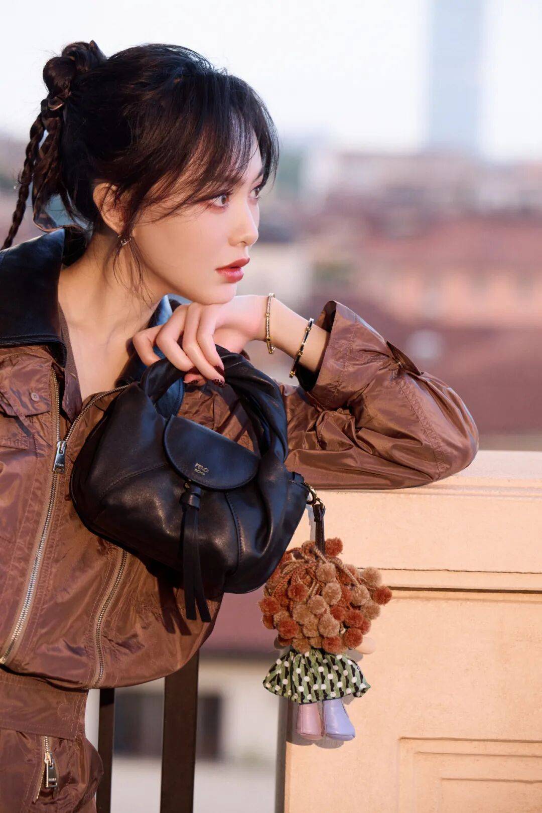 时装周上的女明星<strong></p>
<p>安阳钢铁股票</strong>，秋冬氛围感一键封顶！