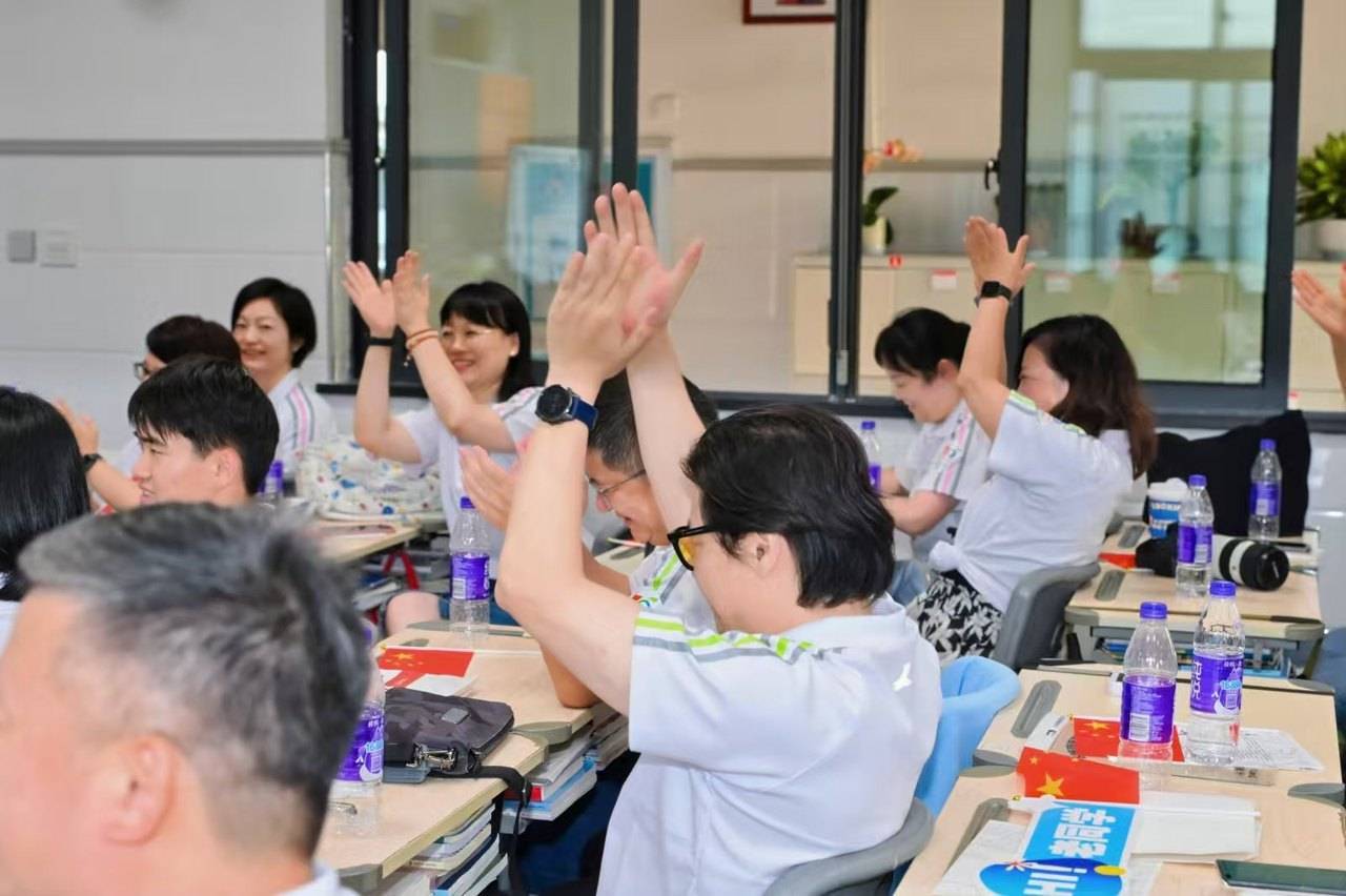 那个让老师骄傲的“调皮”班级！30年同学聚会<strong></p>
<p>上工申贝股票</strong>，还伴有一封来自贵州的感谢信