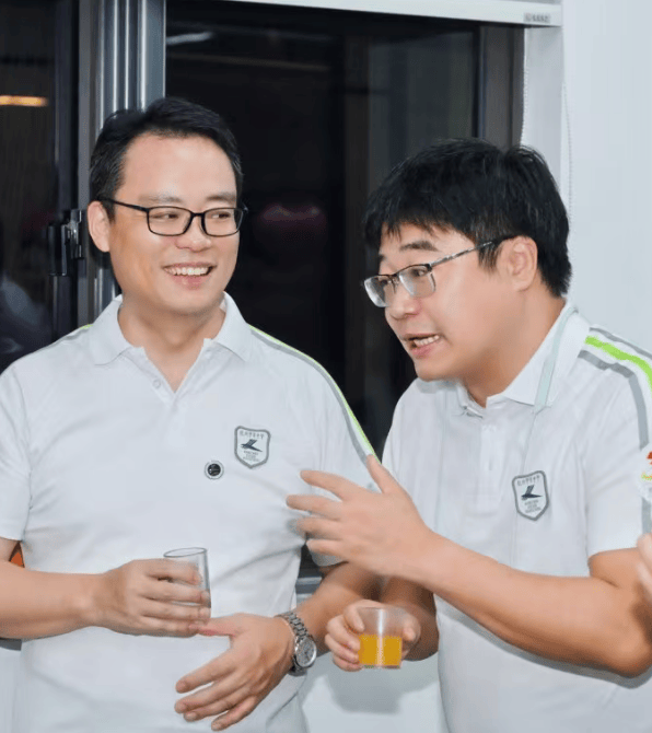 那个让老师骄傲的“调皮”班级！30年同学聚会<strong></p>
<p>上工申贝股票</strong>，还伴有一封来自贵州的感谢信