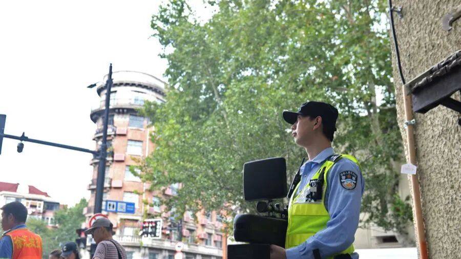 突然群发<strong></p>
<p>荣盛发展股票</strong>！大批上海市民收到警方短信！全市爆火网红已被锁定...有爸爸因孩子违规被罚款
