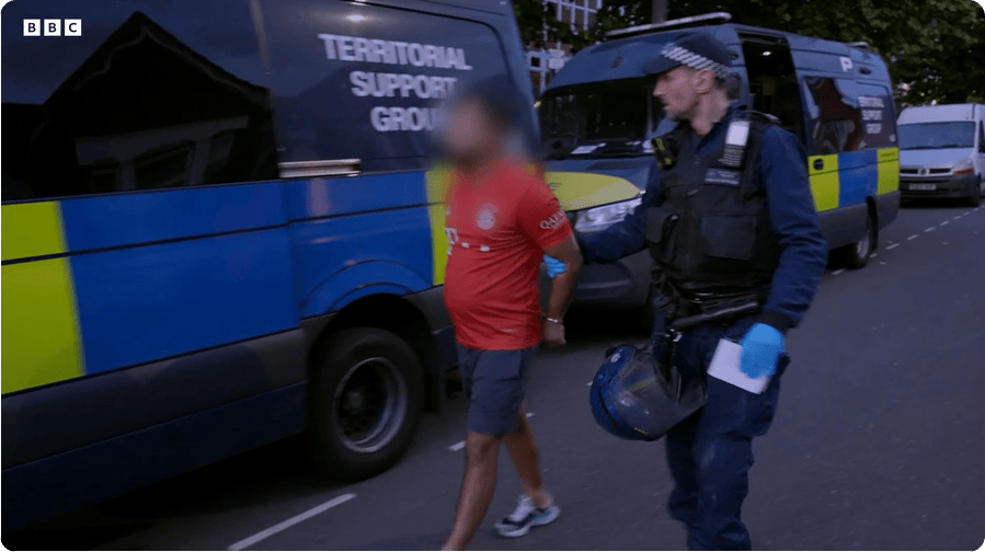 凯特患癌竟因辉瑞疫苗？伦敦4万被盗手机直飞香港<strong></p>
<p>荣盛发展股票</strong>，比贩毒暴利产业链曝光…
