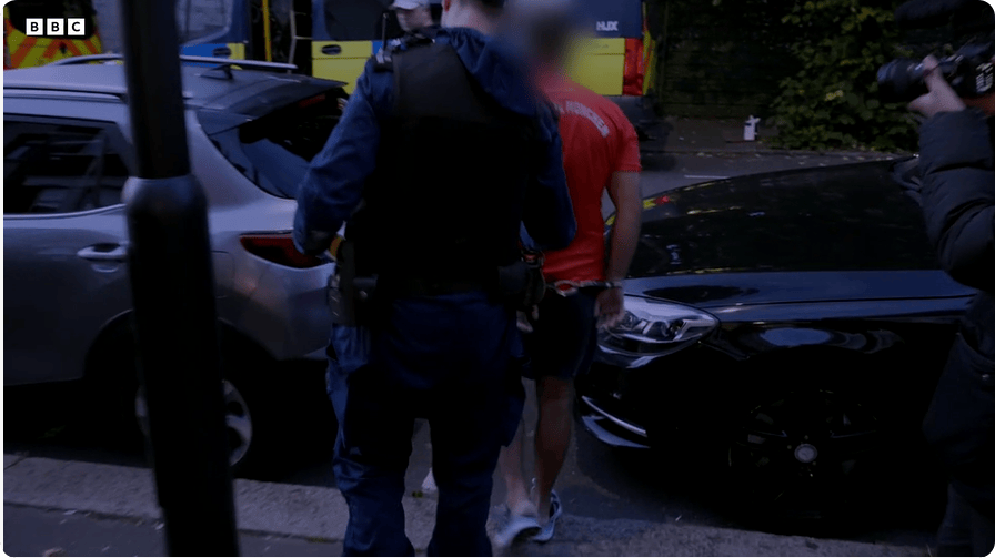凯特患癌竟因辉瑞疫苗？伦敦4万被盗手机直飞香港<strong></p>
<p>荣盛发展股票</strong>，比贩毒暴利产业链曝光…