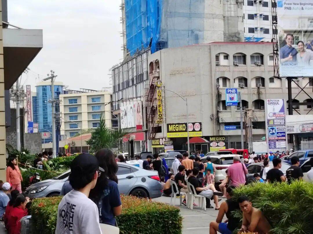 在菲华人亲历7.6级强震：震感强烈<strong></p>
<p>广联达股票</strong>，有女生被吓哭｜鱼眼·热点
