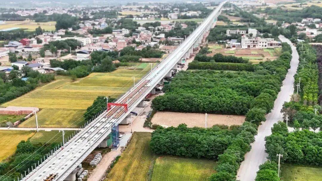 2.5小时到武汉<strong></p>
<p>国泰君安股票</strong>！这两条高铁线即将“牵手”