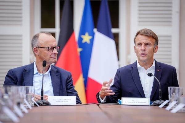 “德法支持欧盟对华贸易强硬<strong></p>
<p>保变电气股票</strong>，德国提议：考虑动用‘核选项’”