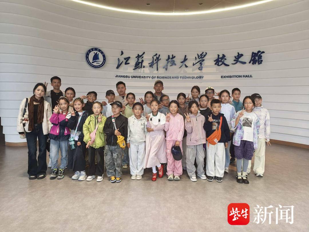 “叔叔是江苏的<strong></p>
<p>博通股票</strong>，将来一定带你们去看看！”镇江警官不忘承诺，四次组织近百名藏区学子来苏研学