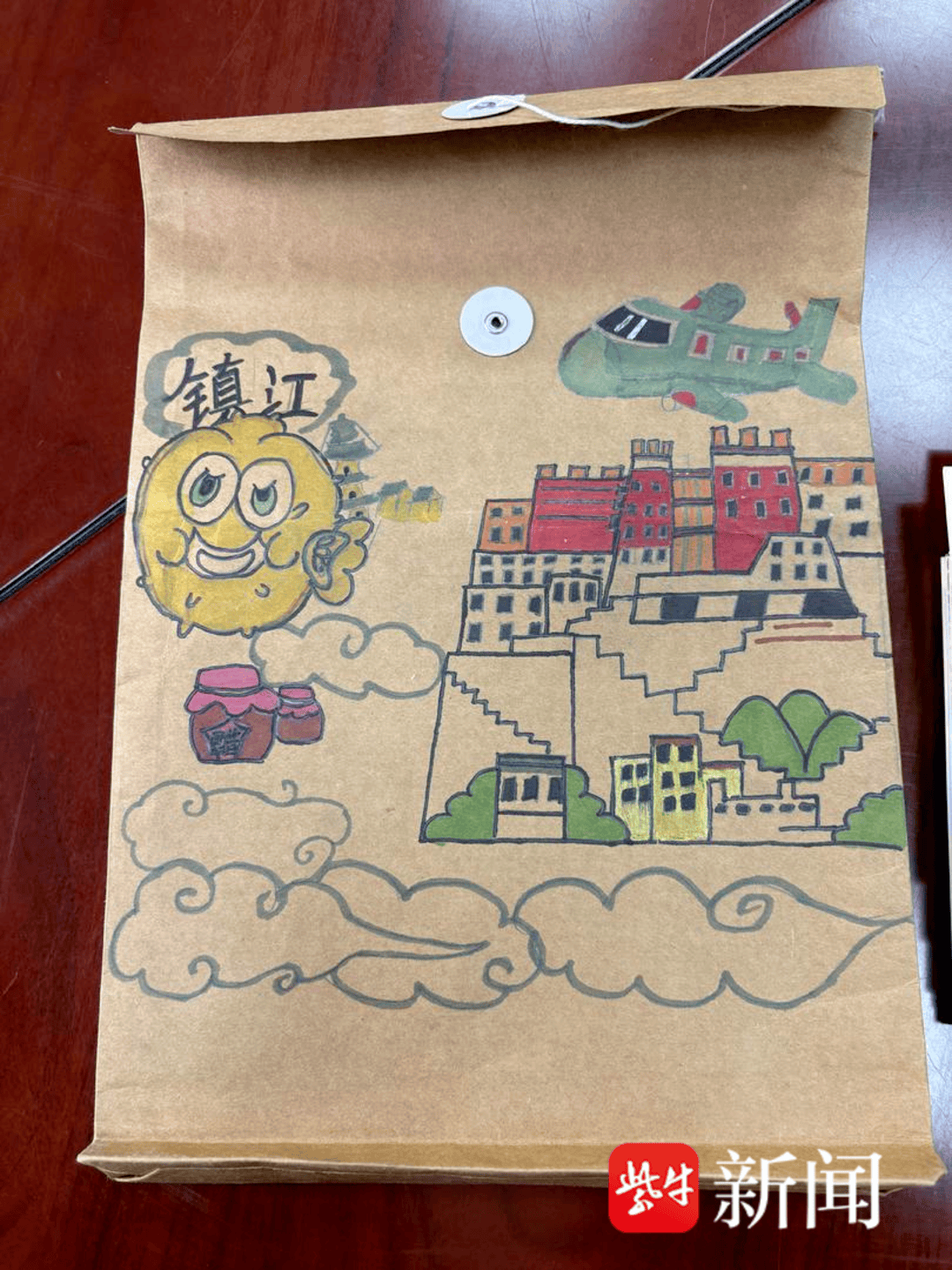 “叔叔是江苏的<strong></p>
<p>博通股票</strong>，将来一定带你们去看看！”镇江警官不忘承诺，四次组织近百名藏区学子来苏研学