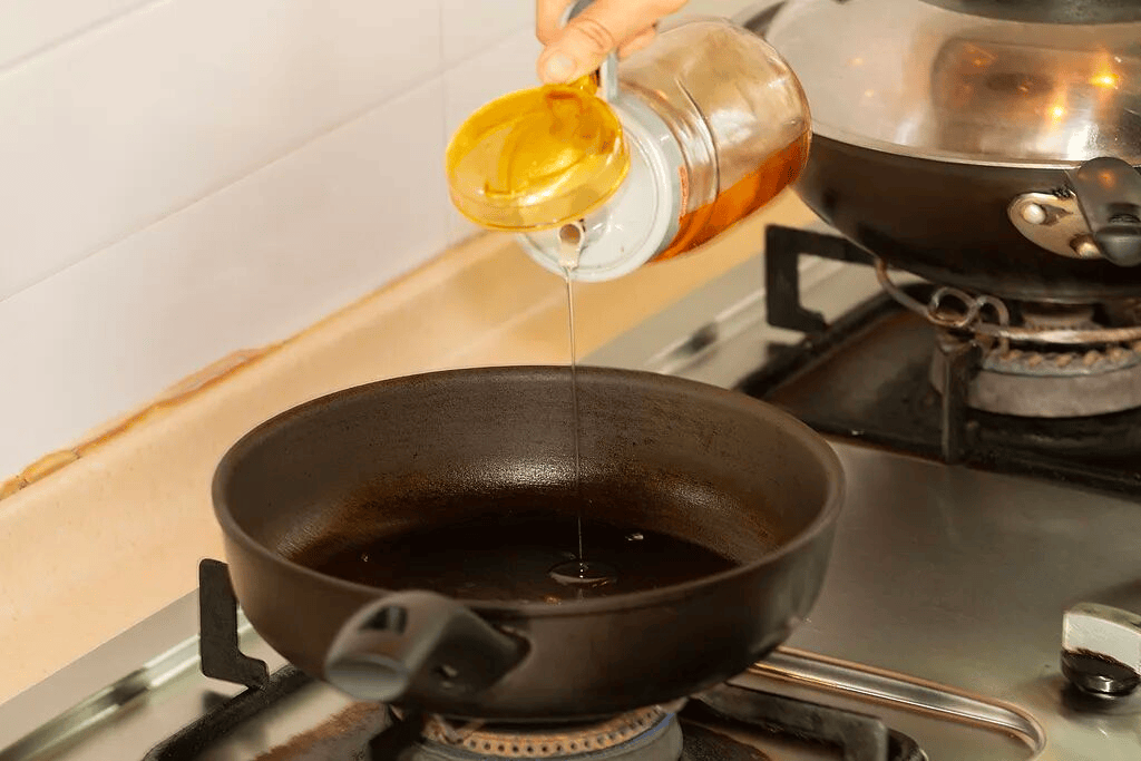 免疫力下降、致癌<strong></p>
<p>东方园林股票</strong>!这样炒菜会威胁全家健康→